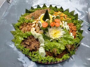 Tumpeng Kris Boga